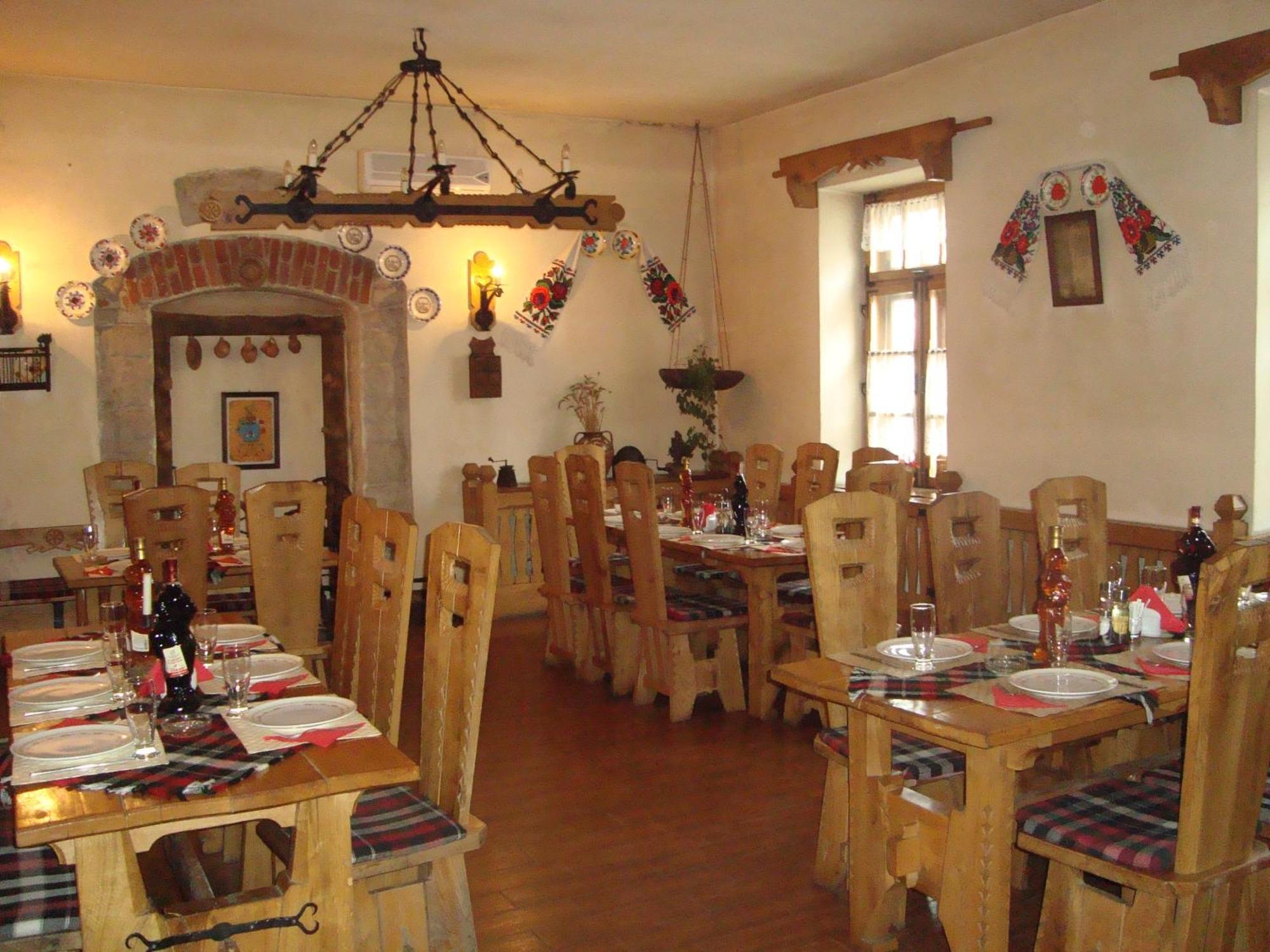 Sighetu Marmaţiei 伊乌卡之家旅馆酒店 外观 照片