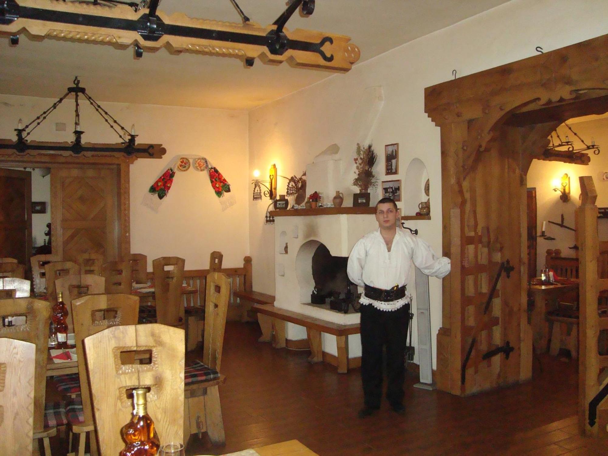 Sighetu Marmaţiei 伊乌卡之家旅馆酒店 外观 照片